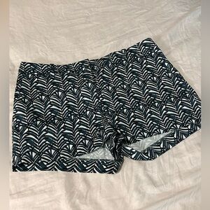 H&M Dark Green and White Patterned Shorts